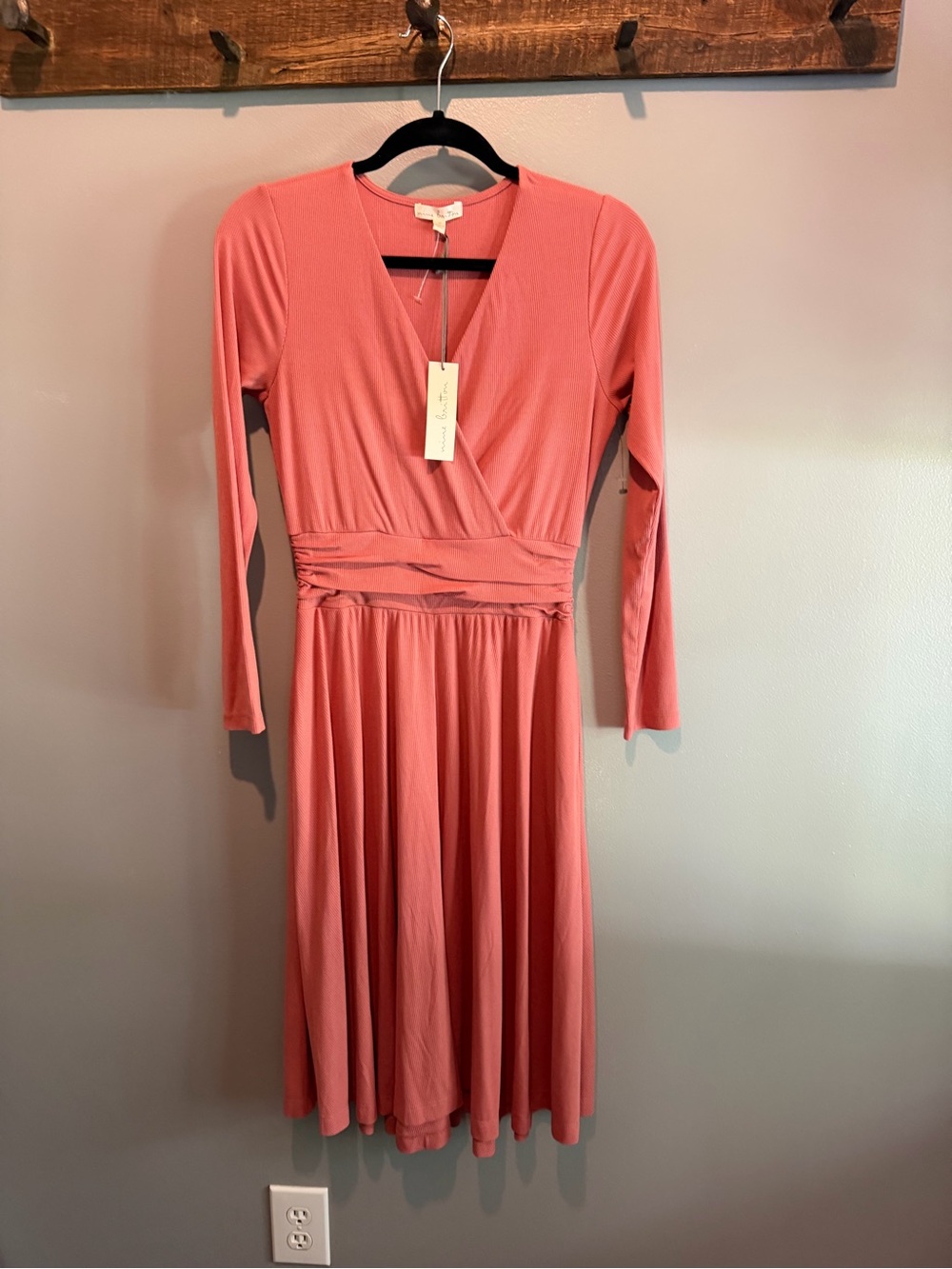 nine britton Long Sleeve V-Neck Wrap Dress in Coral